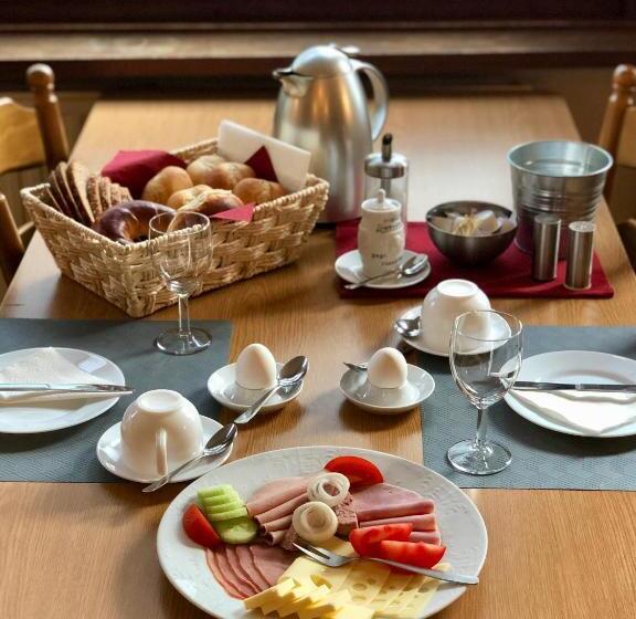 بنسيون Gasthaus Stammbaum