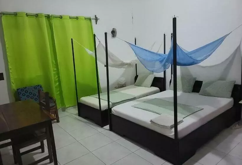 پانسیون Guesthouse Cocotiers Cotonou
