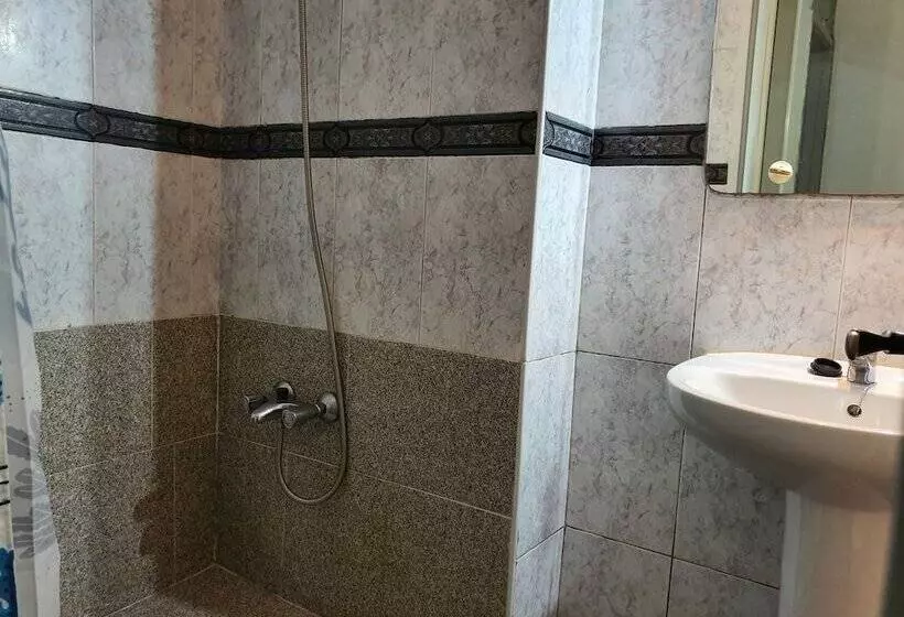 Majatalo Low Cost Room Las Llaves 3