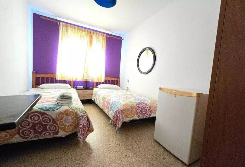 Majatalo Low Cost Room Las Llaves 3