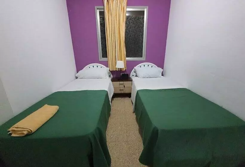 Majatalo Low Cost Room Las Llaves 3