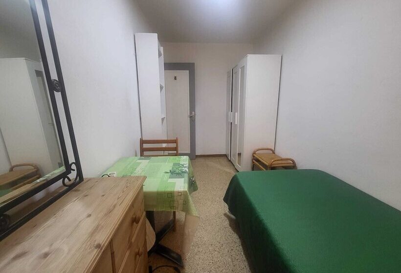 펜션 Low Cost Room Las Llaves 3