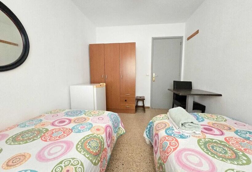 펜션 Low Cost Room Las Llaves 3