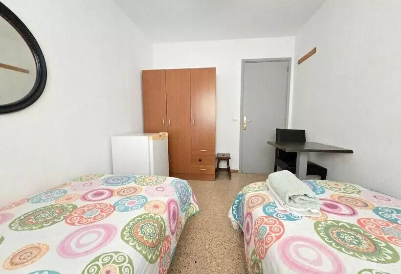 Majatalo Low Cost Room Las Llaves 3