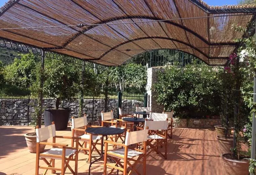 Residenza Dei Fiori   By Mamberto S.r.l