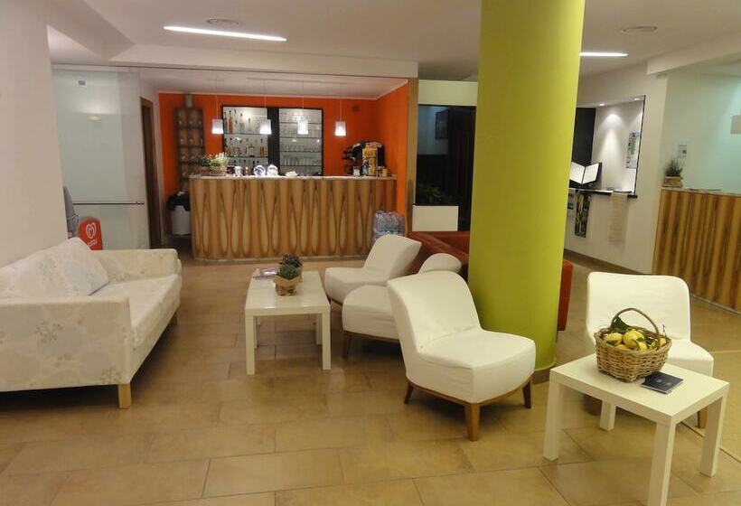 Residenza Dei Fiori   By Mamberto S.r.l