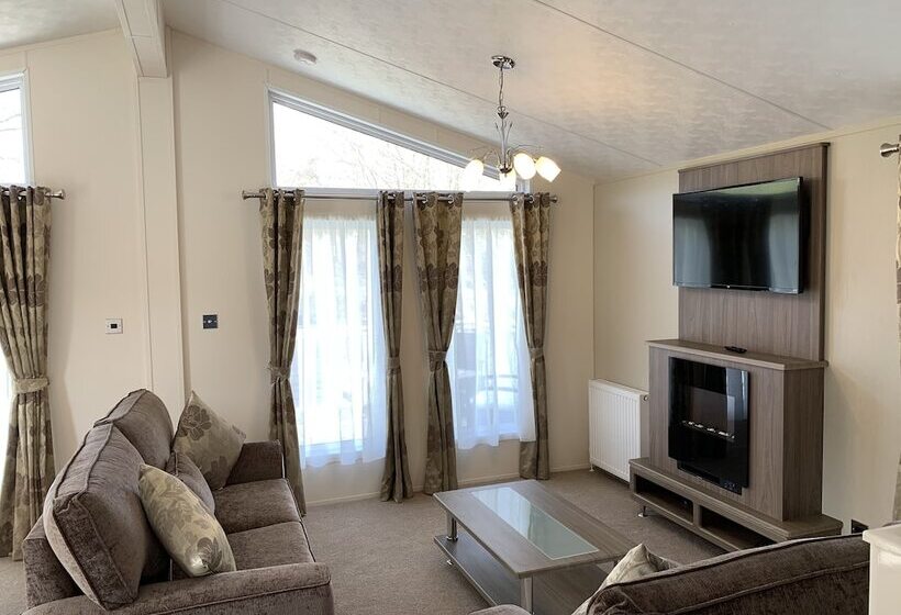 Riverside Rothbury Superior Lodge