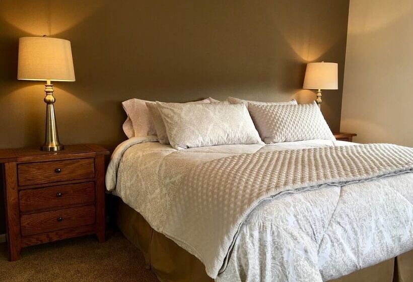 Racing Horse Ranch And Guest House With Golf