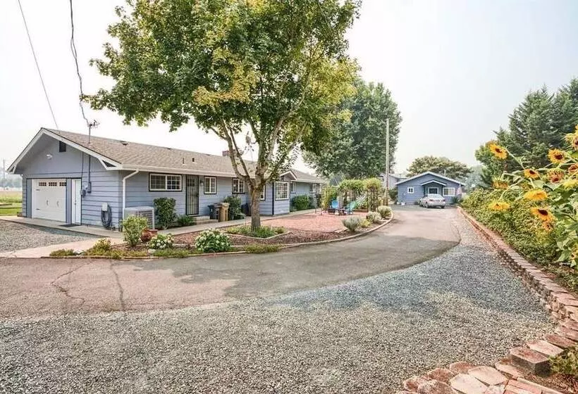 Racing Horse Ranch And Guest House With Golf