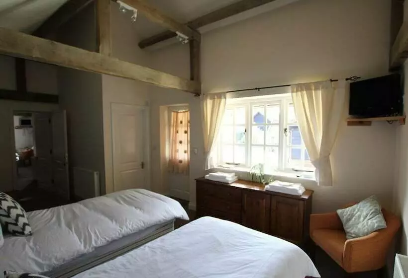 ベッドアンドブレックファースト Dickleburgh Crown