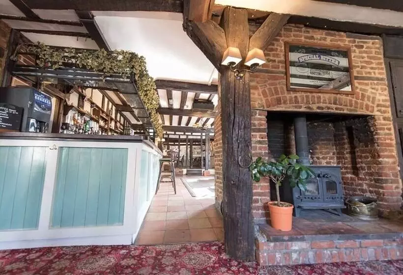 ベッドアンドブレックファースト Dickleburgh Crown