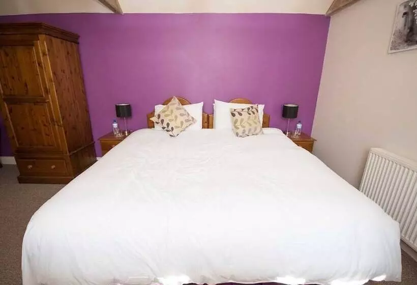 ベッドアンドブレックファースト Dickleburgh Crown