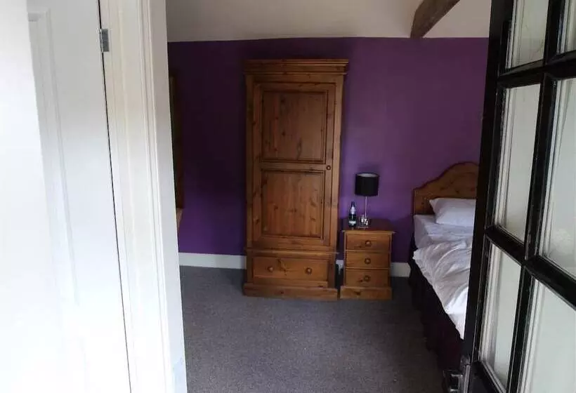 ベッドアンドブレックファースト Dickleburgh Crown