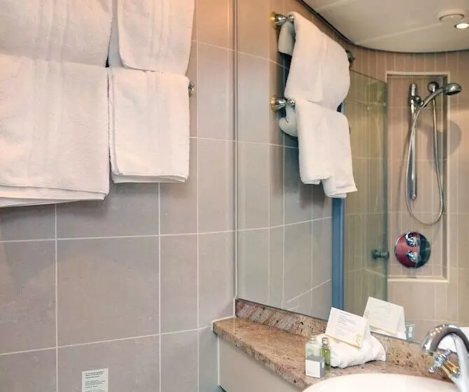 Crossgates Hotelship Hafen   Neuss