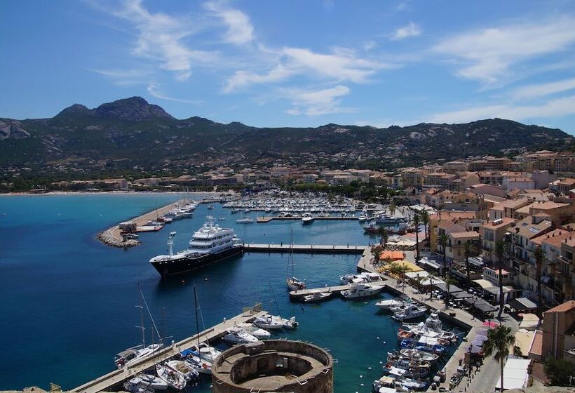 هتل Camping Les Castors