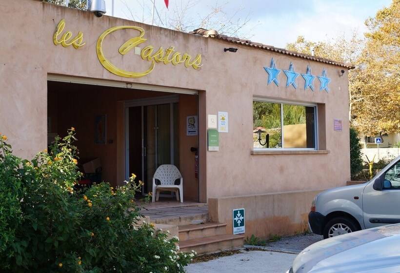 هتل Camping Les Castors