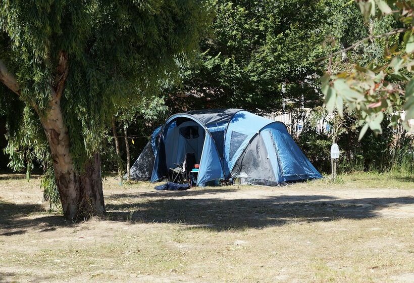 هتل Camping Les Castors