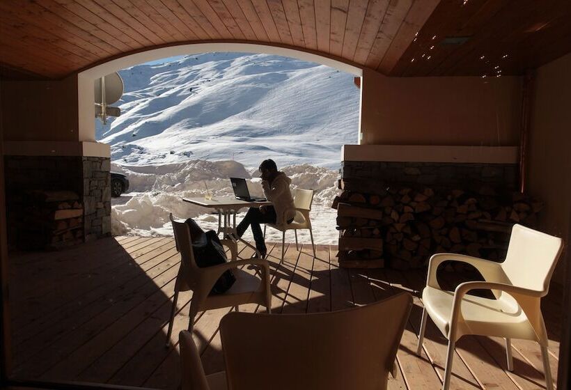 فندق Le Chalet Du Mont Vallon Spa Resort