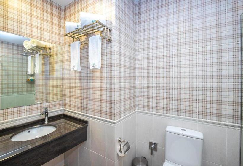 هتل Macara Lake Park