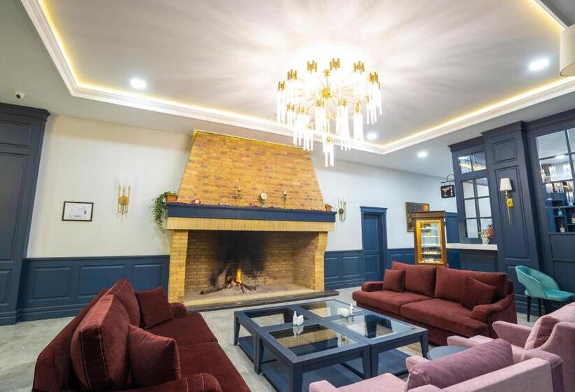 هتل Macara Lake Park