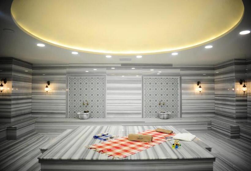 هتل Macara Lake Park