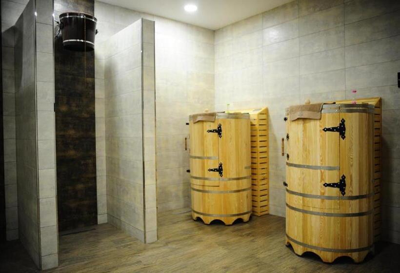 هتل Macara Lake Park