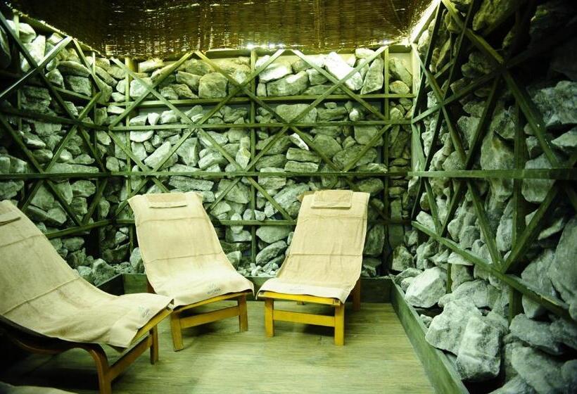 هتل Macara Lake Park