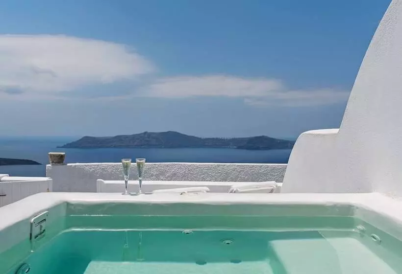 پانسیون Akra Suites & Spa