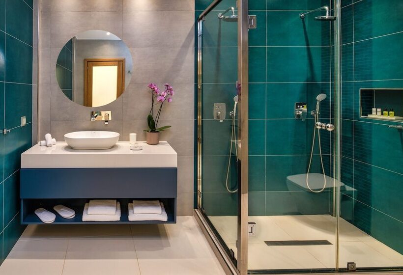 پانسیون Akra Suites & Spa