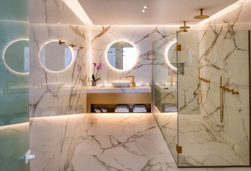 پانسیون Akra Suites & Spa