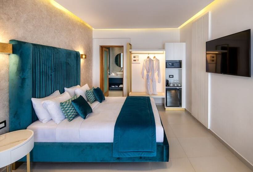 پانسیون Akra Suites & Spa