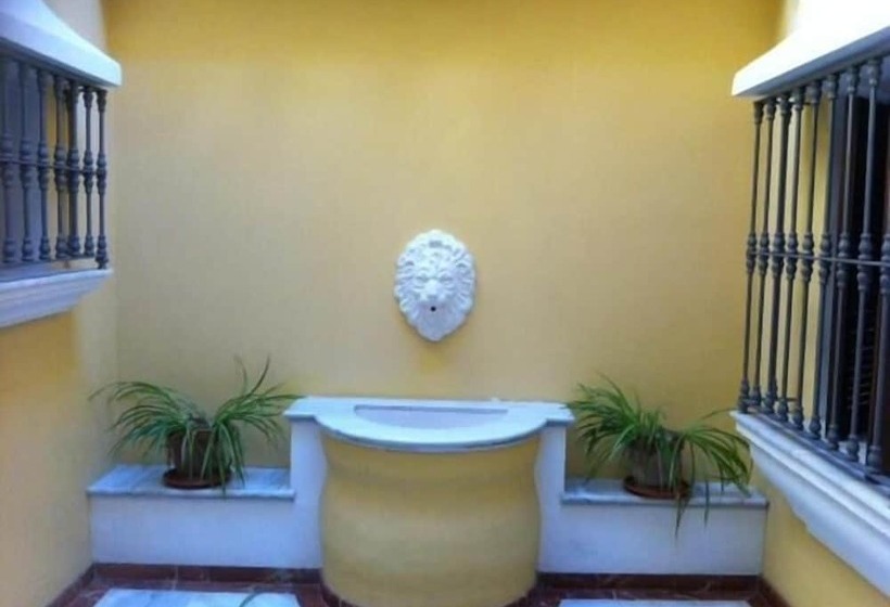 بنسيون Hospedería Doña Lola Zahara