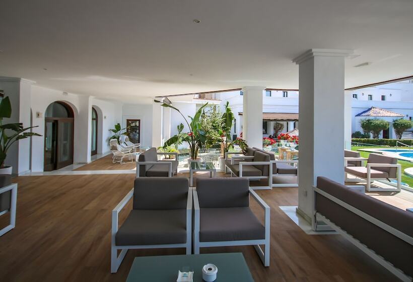 بنسيون Hospedería Doña Lola Zahara