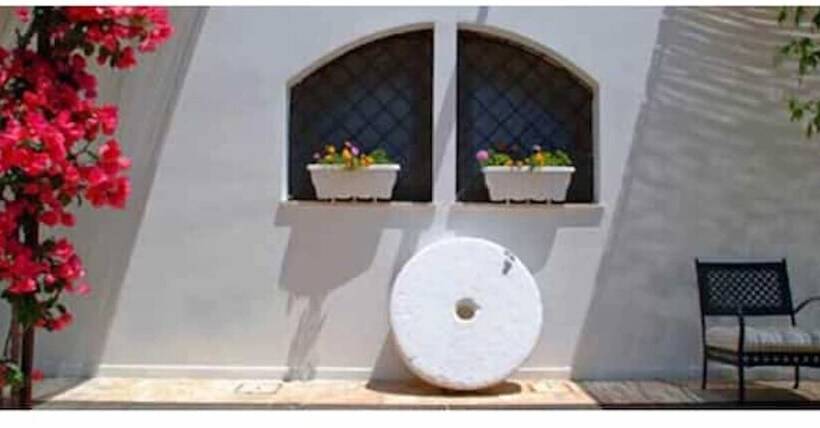 پانسیون Room In Bb  Stunning Quadruple Room In Ancient Masseria Near The Sea In A Quiet Olive Trees