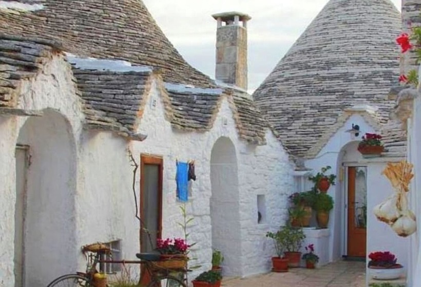 پانسیون Room In Bb  Stunning Quadruple Room In Ancient Masseria Near The Sea In A Quiet Olive Trees