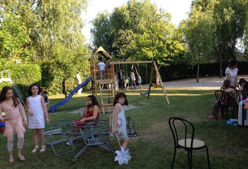 פנסיון Room In Farmhouse   Apartment In Farmhouse Casolare Dei Fiori