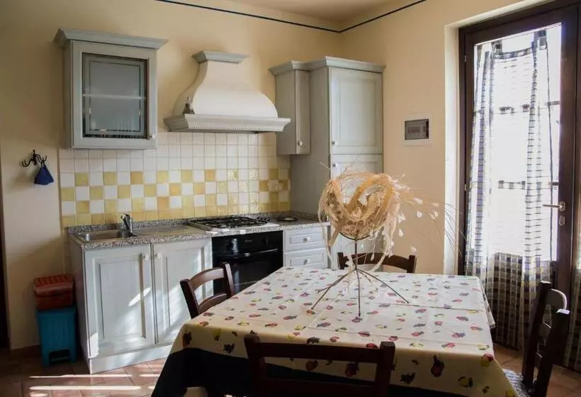 ペンション Room In Farmhouse   Apartment In Farmhouse Casolare Dei Fiori