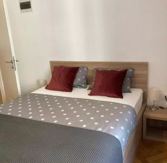 پانسیون Twix Rooms