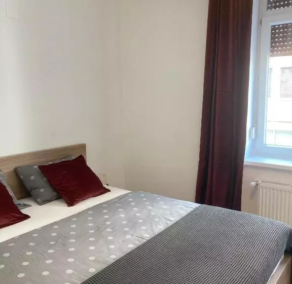 پانسیون Twix Rooms