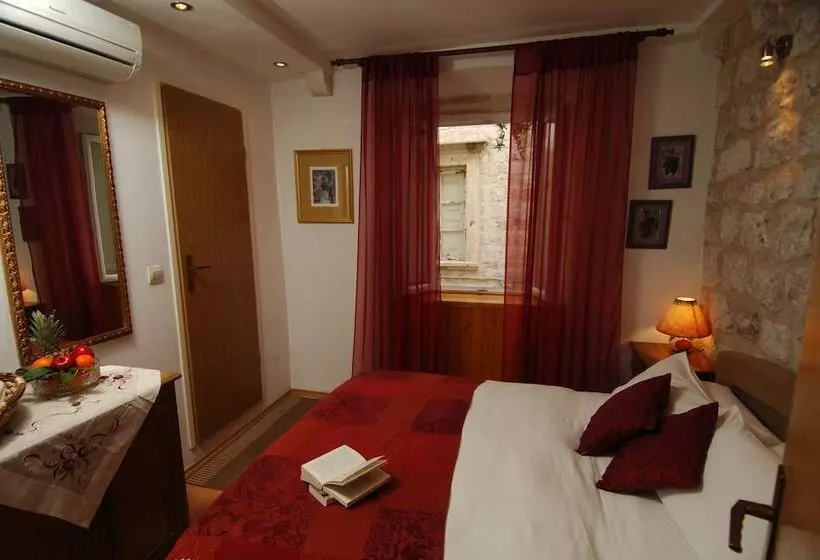 پانسیون Villa Sigurata Ii