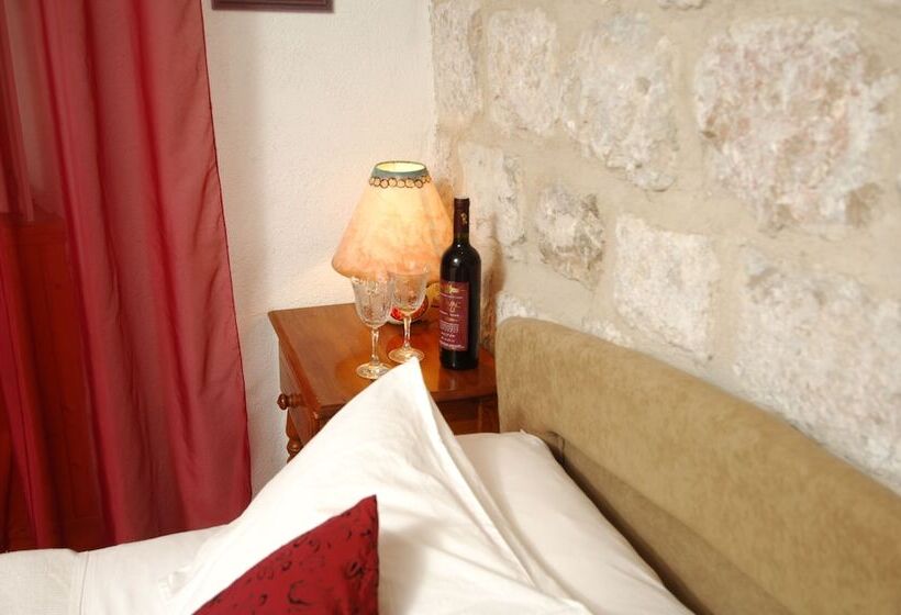 פנסיון Villa Sigurata Ii