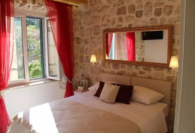 پانسیون Villa Sigurata Ii