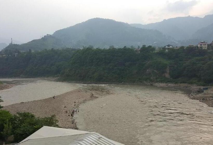 Sangam Hotel Muzaffarabad