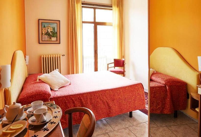 בית מלון כפרי 2000