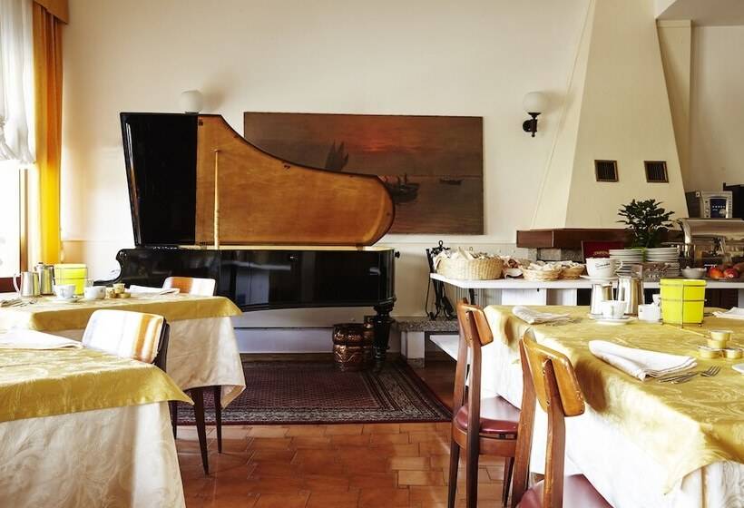 בית מלון כפרי 2000