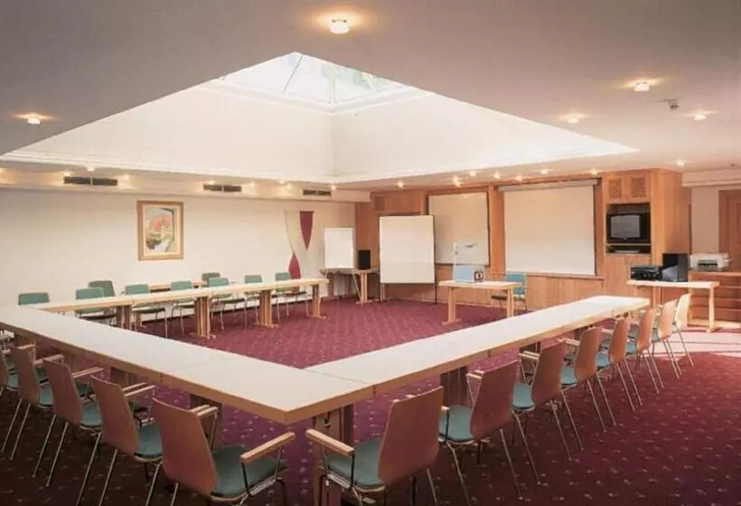 هتل Ansitz Kandelburg