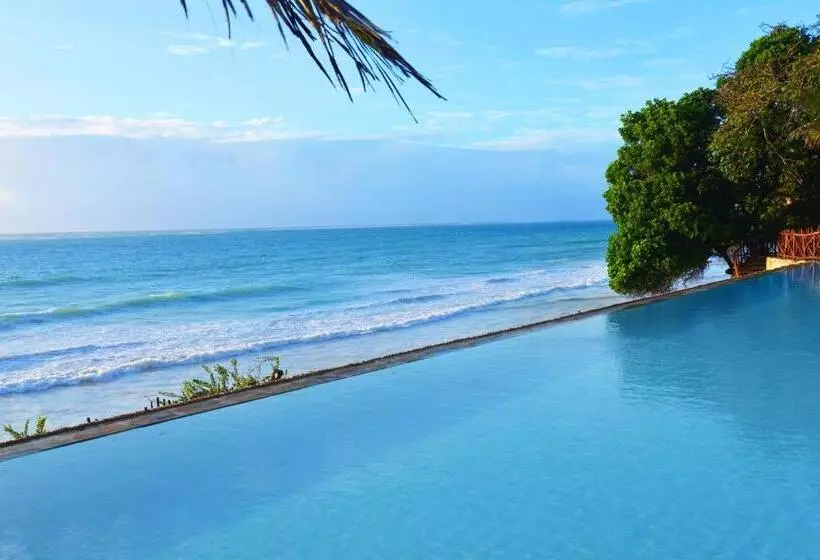 هتل Baobab Beach Resort & Spa