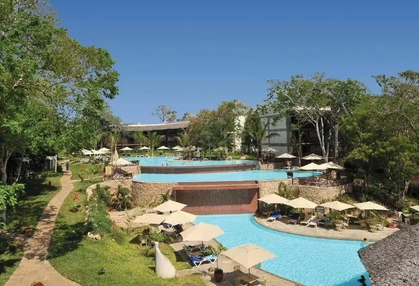 هتل Baobab Beach Resort & Spa