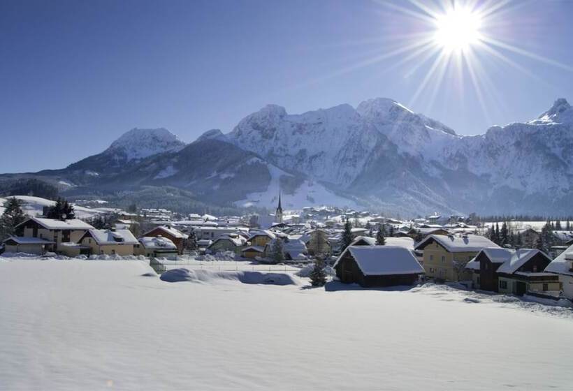 ホテル Der Abtenauer