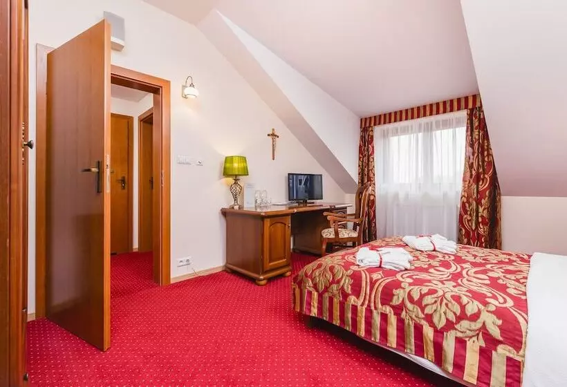 Отель Domus Mater